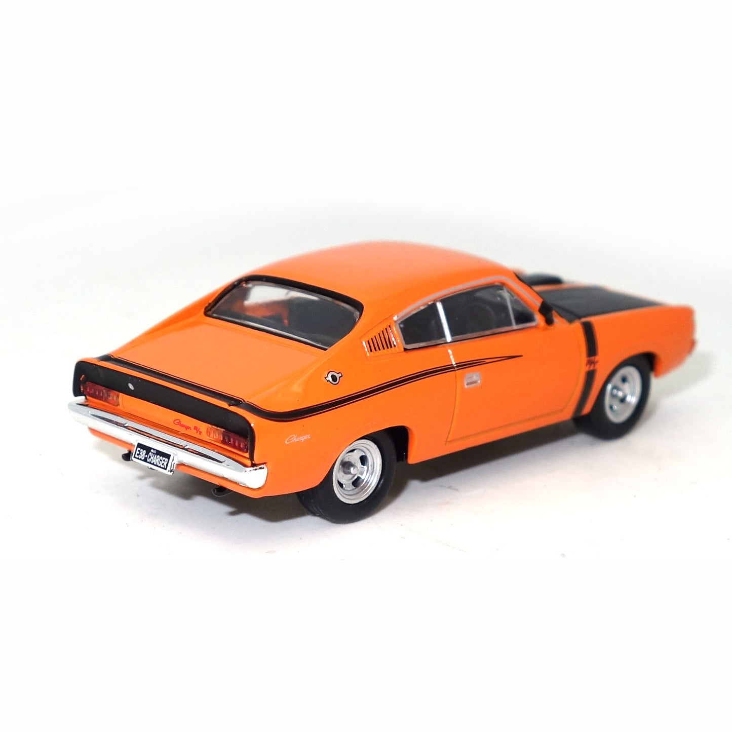 1:64 1972 E39 VALIANT CHARGER R/T - Orange