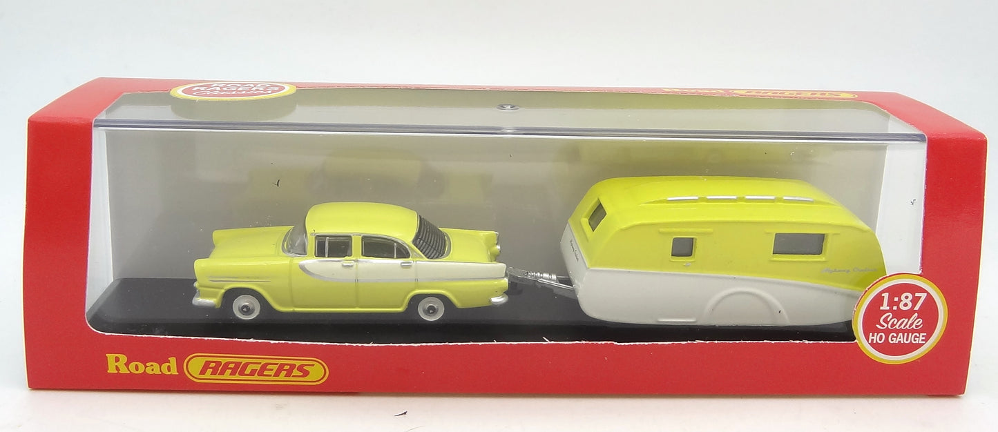 1:87 diecast 1960 FB sedan with caravan