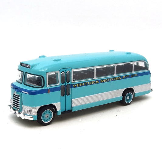 1:87 Aussie 1958 Bedford VENTURA BUS LINES - in display case